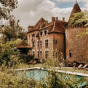  Hébergement de vacances Chateau De Saint Dau